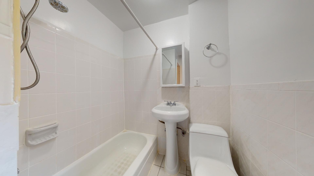 1136 First Avenue - Photo 3