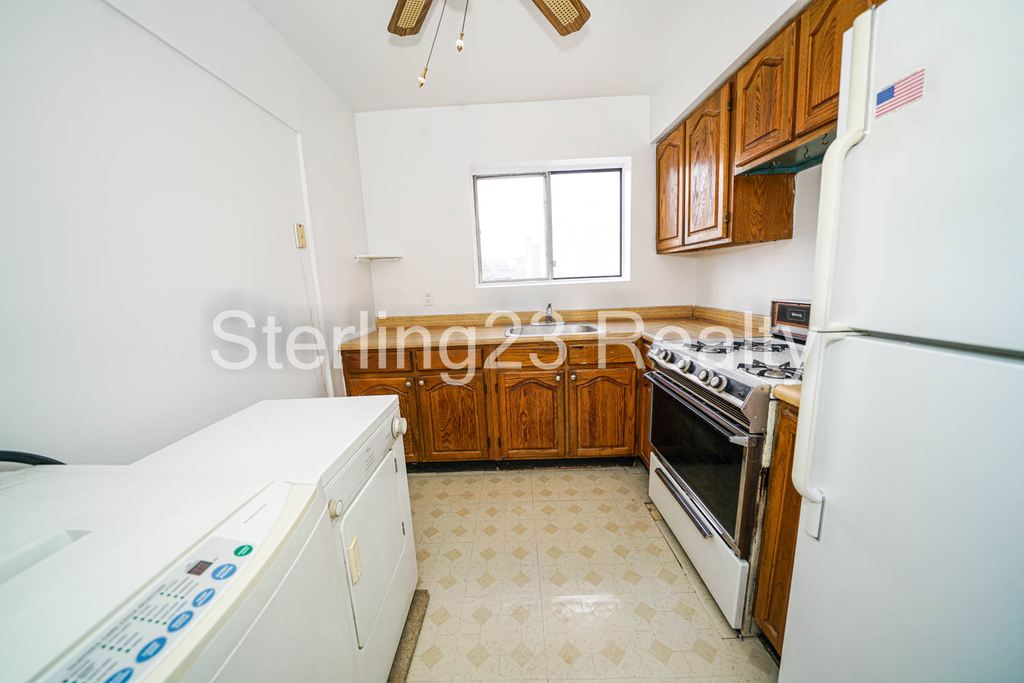 25-6 47th Street - Photo 8