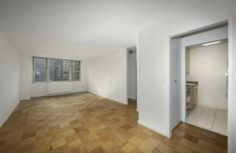 166 East 34th Street - Photo 1