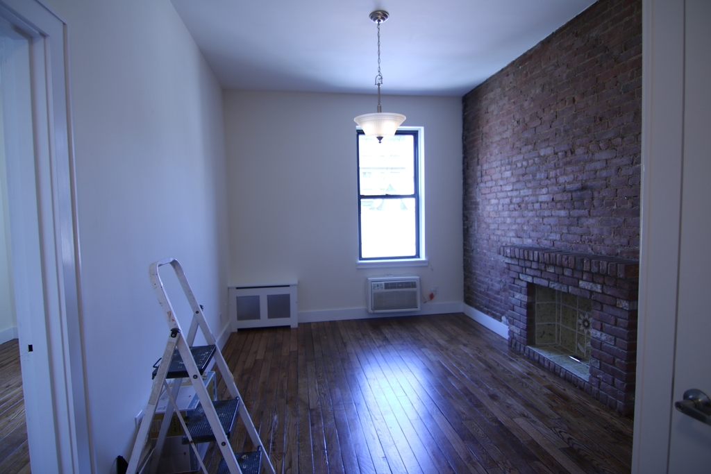 123 West 75th Street - Photo 0