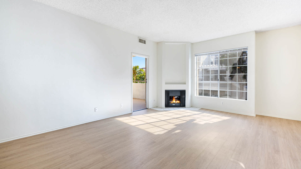 24452 West Valencia Blvd. - Photo 7