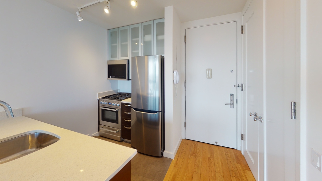 808 Columbus Avenue - Photo 6