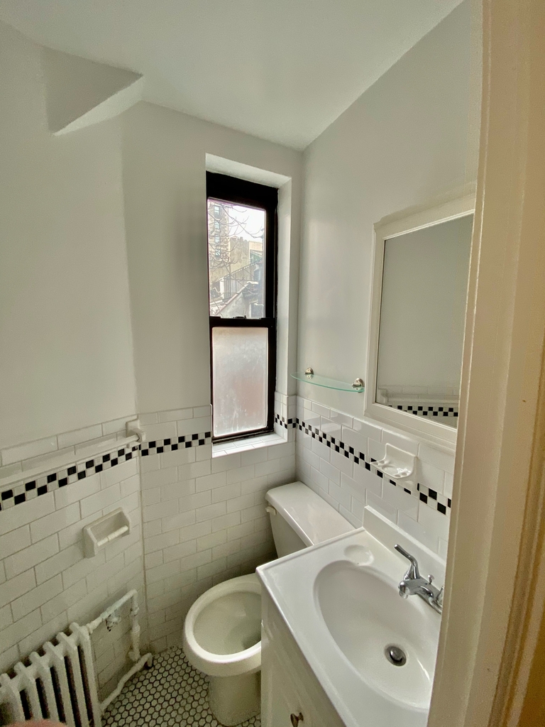 27 East 63rd Street - Photo 3