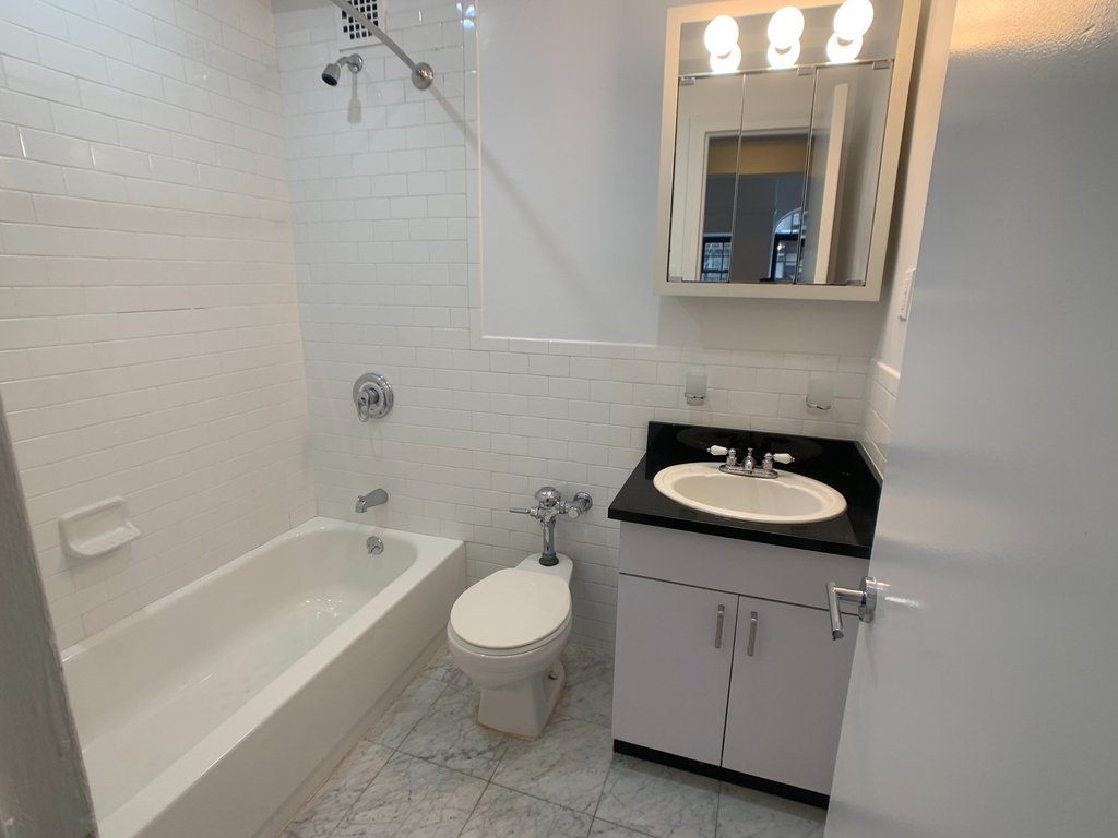 160 West 73rd Street - Photo 7