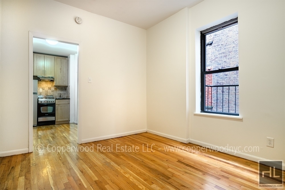 East 81 Street - Photo 5