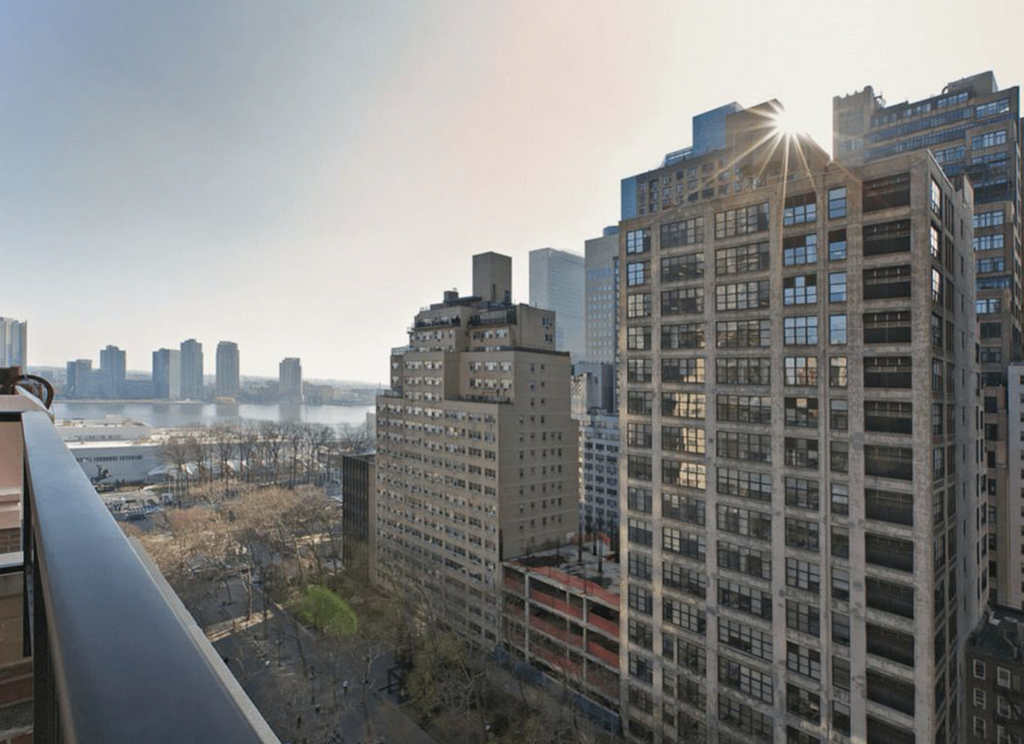 301 East 47th Street - Photo 5