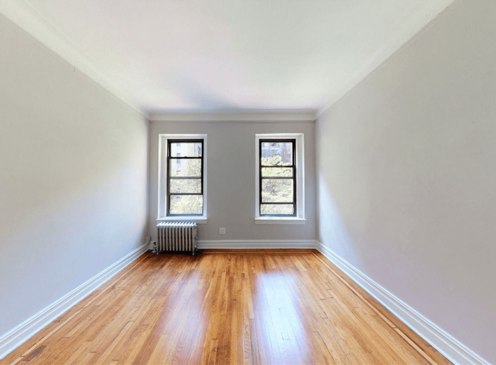 330 East 54th Street - Photo 5