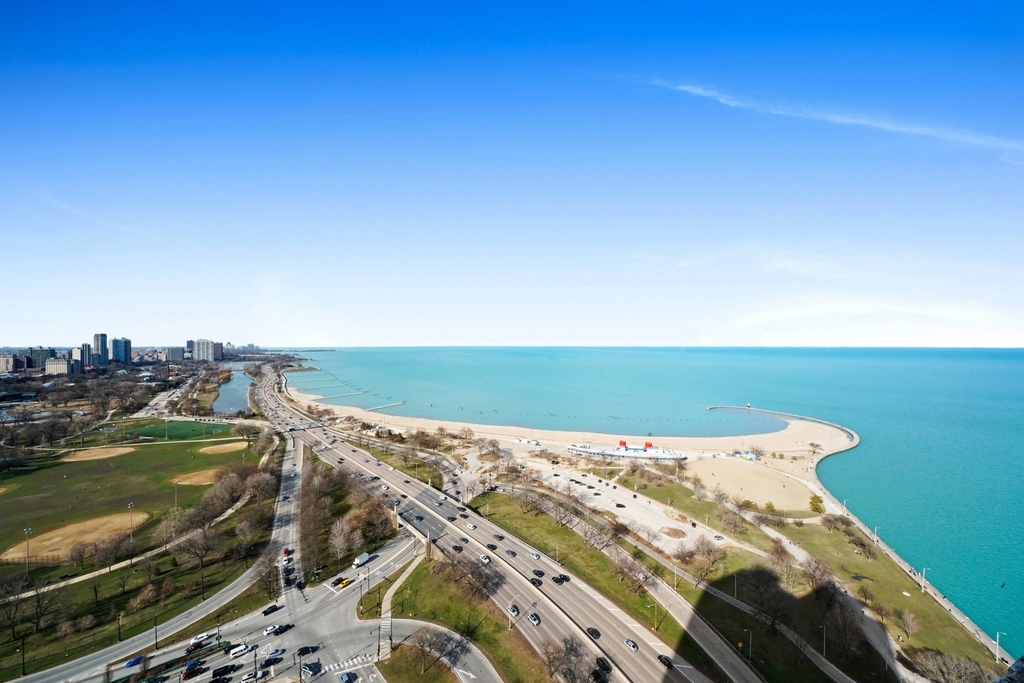 1550 North Lake Shore Drive - Photo 32