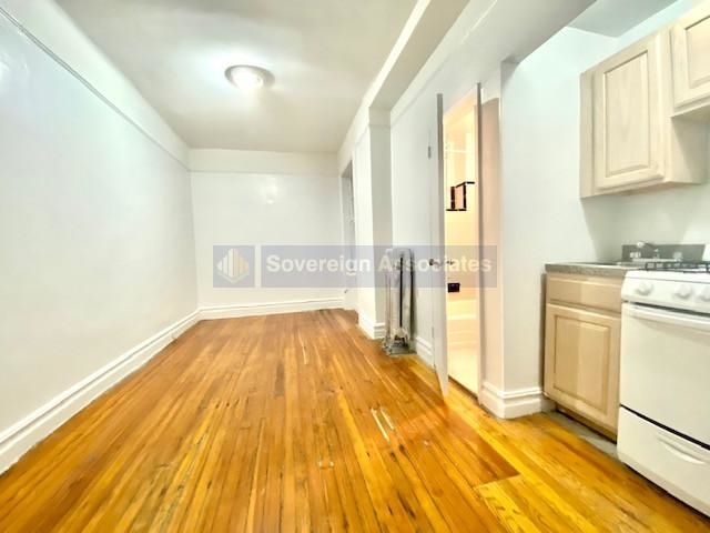 936 West End Avenue - Photo 1