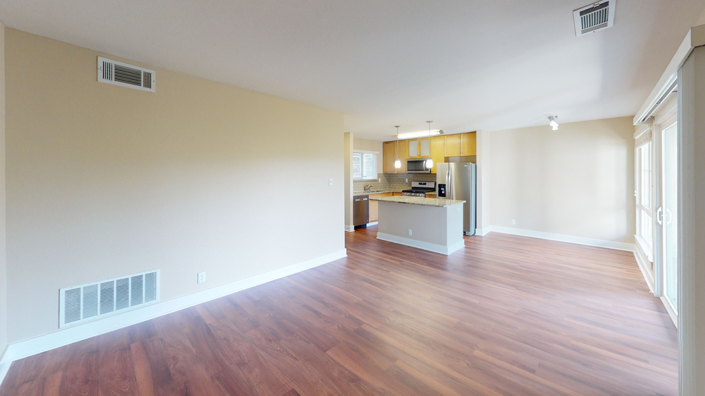 1001 Cresta Way - Photo 2