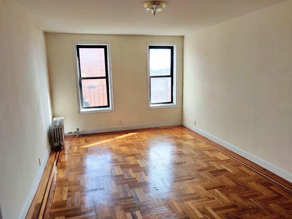 Holland Avenue, Bronx, NY 10462 - Photo 1