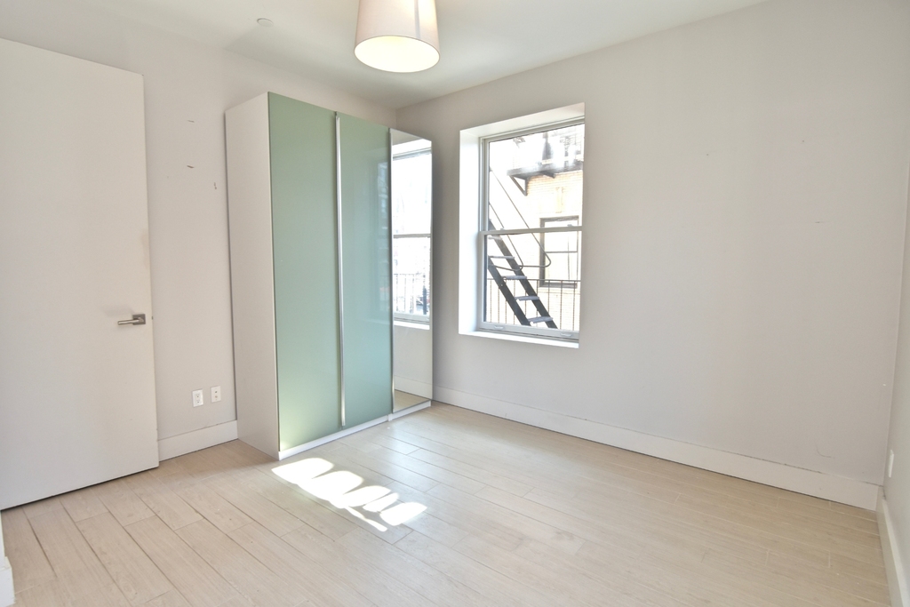 272 West 139th Street - Photo 3