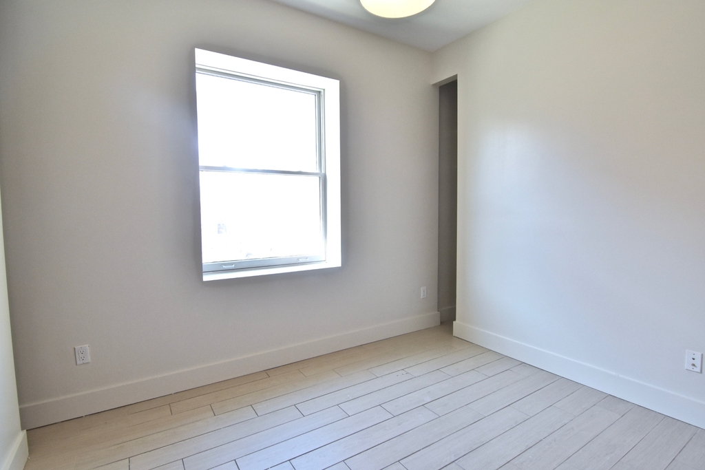 272 West 139th Street - Photo 4