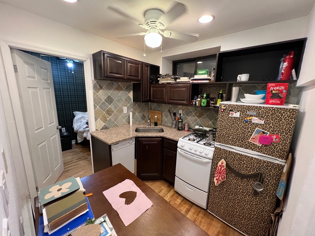 57 Clinton Street - Photo 3