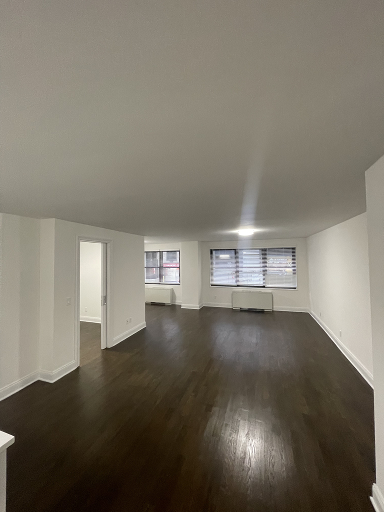 96 5th Avenue - Photo 3