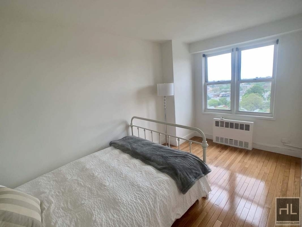 370 Ocean Parkway - Photo 4