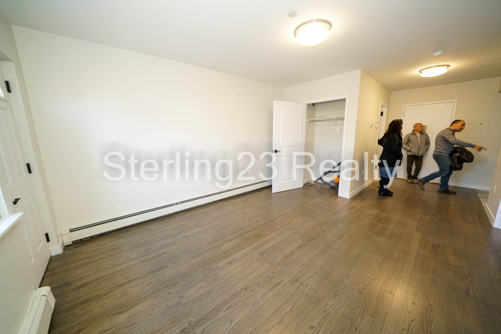 31-16 31st Street - Photo 3