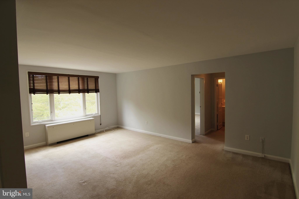 2400 41st Street Nw - Photo 3