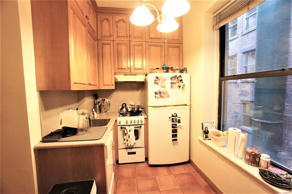 102 West 80th Street - Photo 2