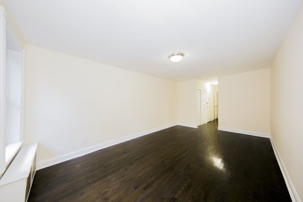 342 East 55th Street - Photo 1