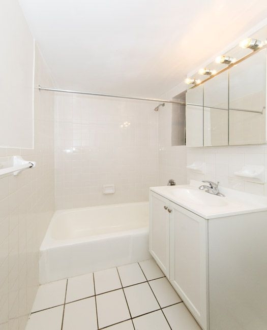 342 East 55th Street - Photo 3