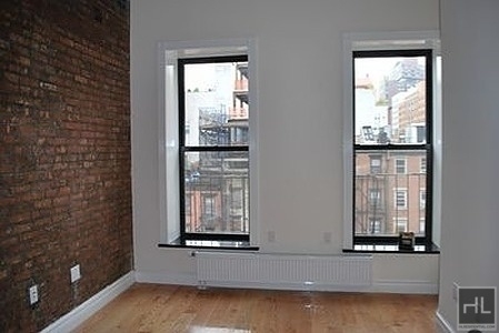 East 5 Street - Photo 3