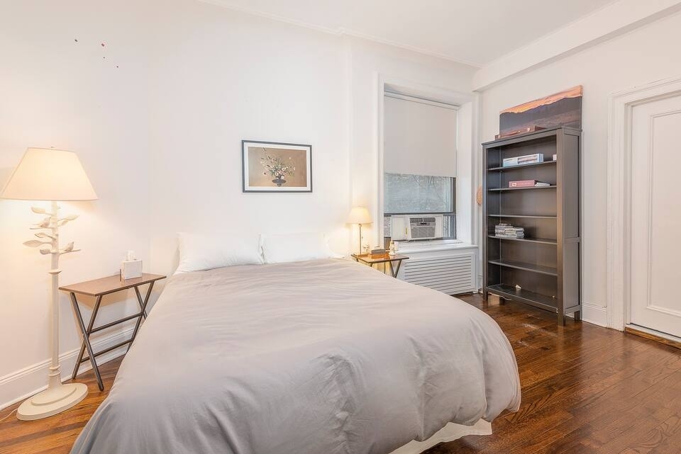 166 West 72nd Street - Photo 3