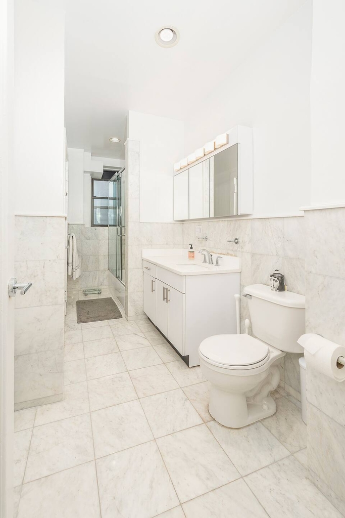 166 West 72nd Street - Photo 4