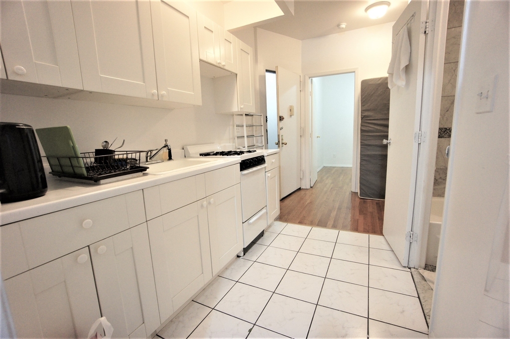 349 West 45th Street - Photo 5