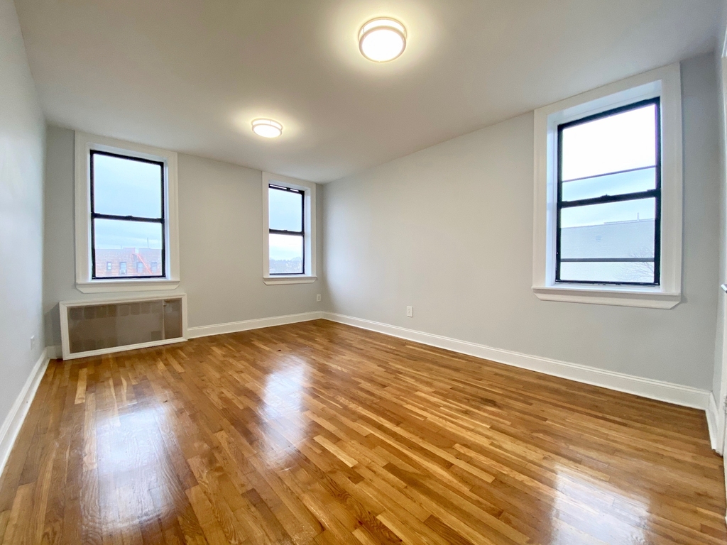 130 East 18th Street - Photo 8