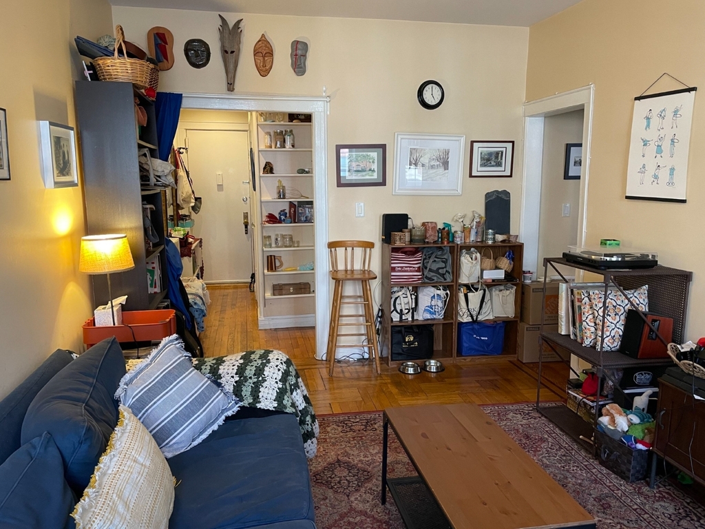 31 Avenue / Crescent Street - Photo 4