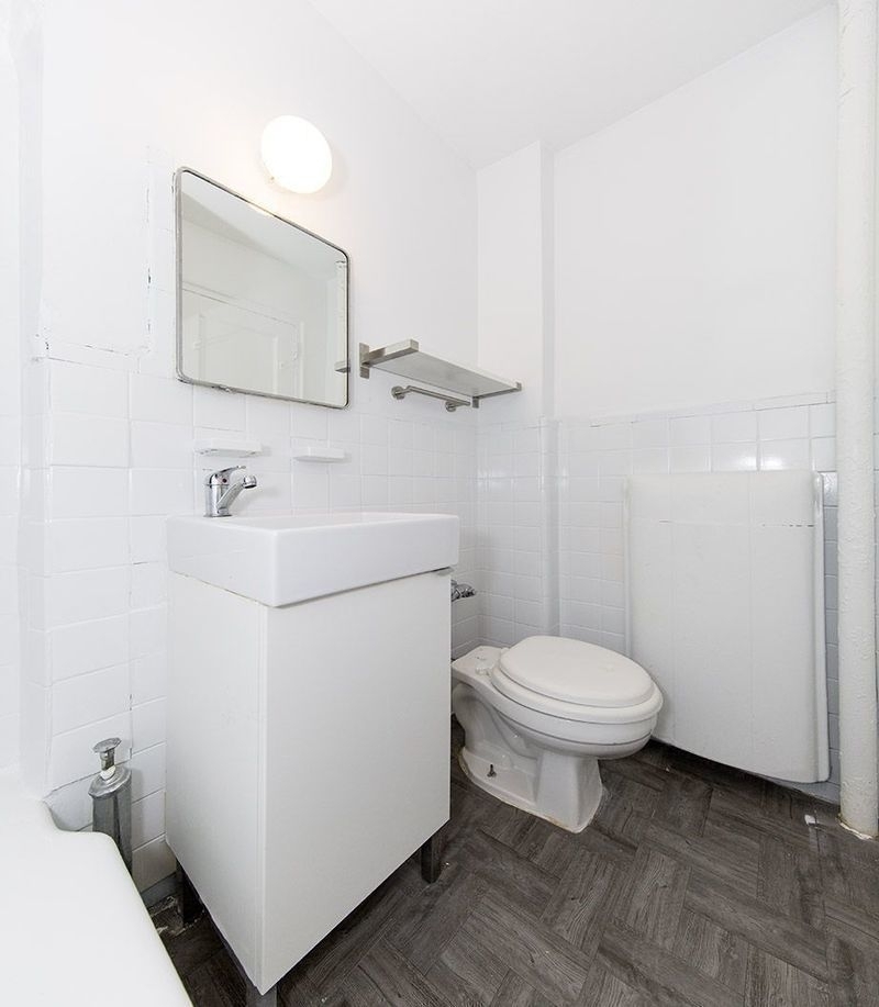 E 3rd St - NO FEE - Prime East Village - Photo 4