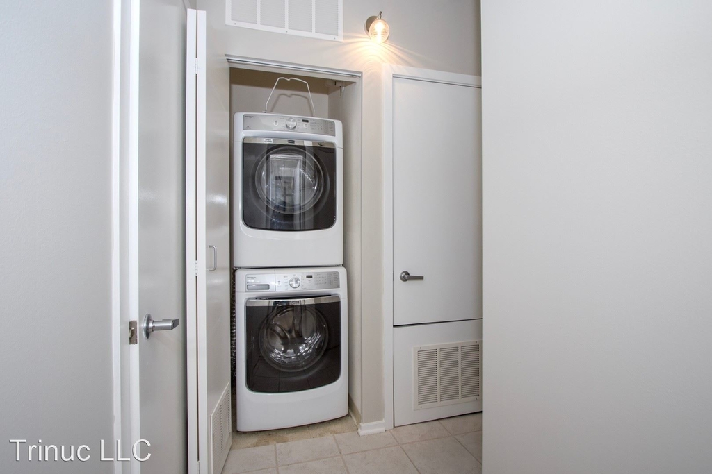 130 S Canal Street Apt 809 - Photo 12