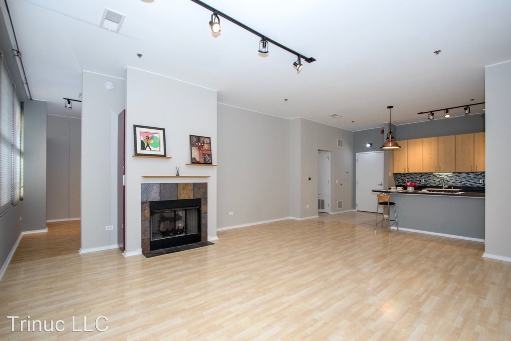 130 S Canal Street Apt 809 - Photo 8