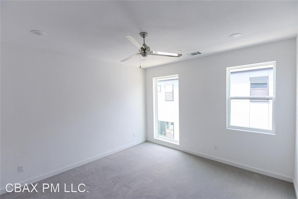 427 W 10th St Unit 103 - Photo 15