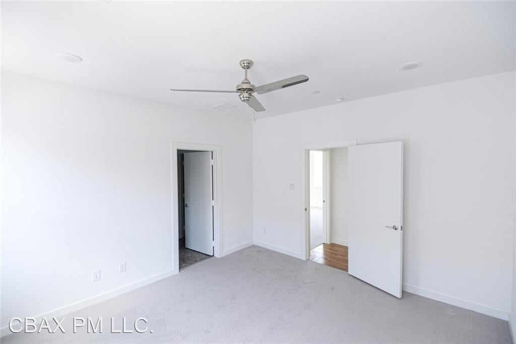 427 W 10th St Unit 103 - Photo 16