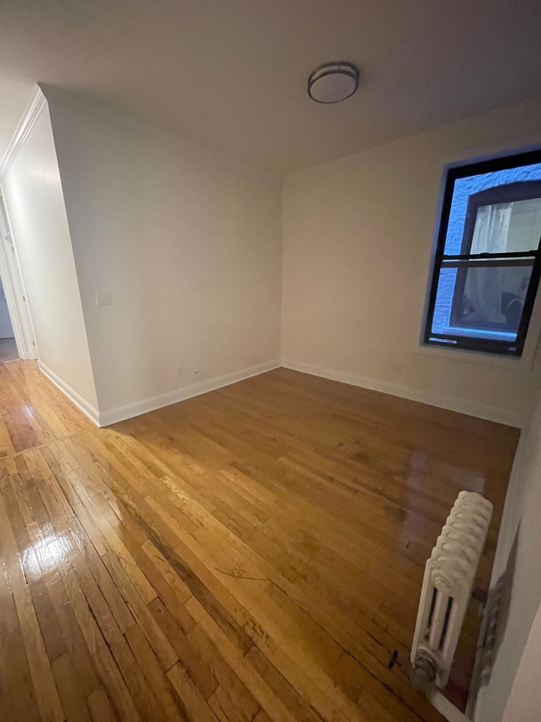 209 West 102nd Street - Photo 4