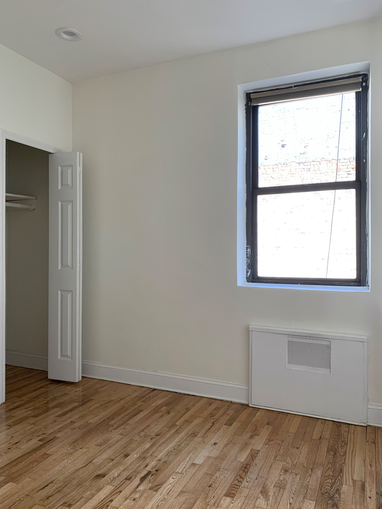 185 East 3rd Street - Photo 4