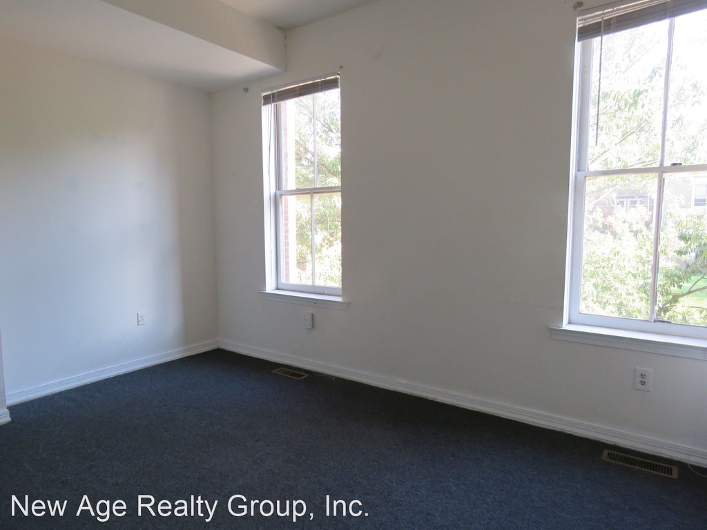 3229 Powelton Avenue - Photo 2