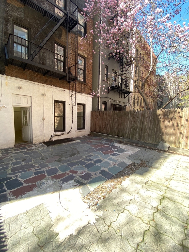 East 78th Street - Photo 0