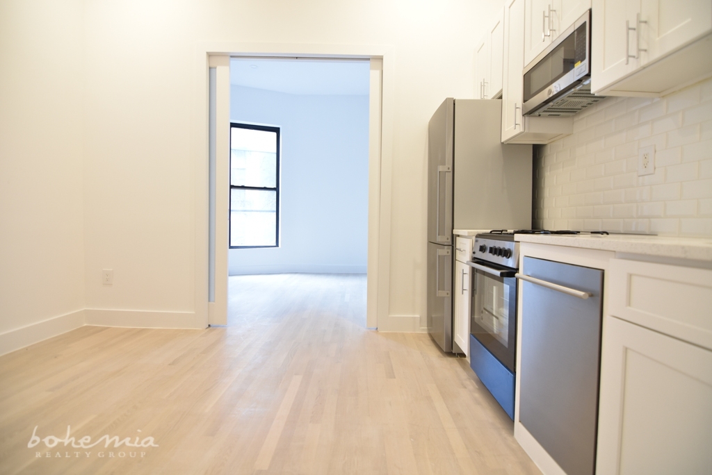 220 West 122nd Street - Photo 4