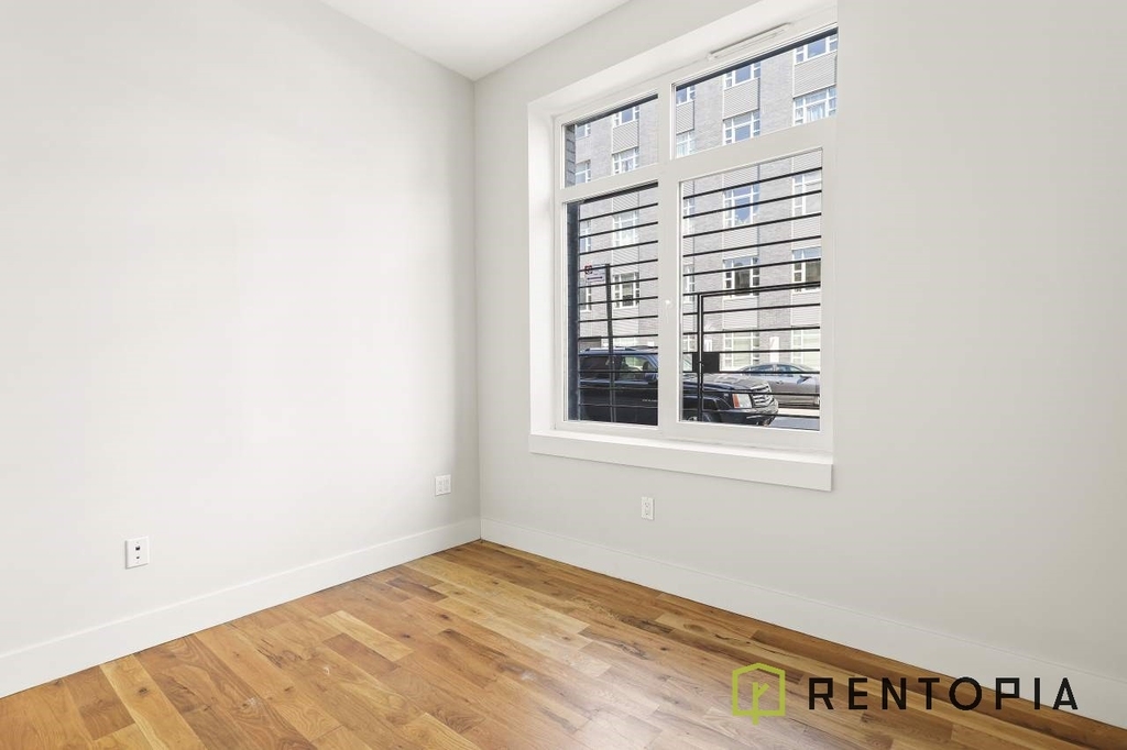 1038 Greene Avenue, Brooklyn, NY 11221 - Photo 2