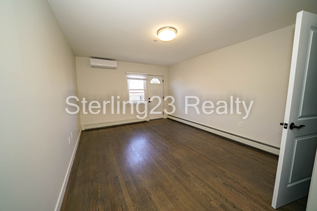 31-16 31st Street - Photo 2