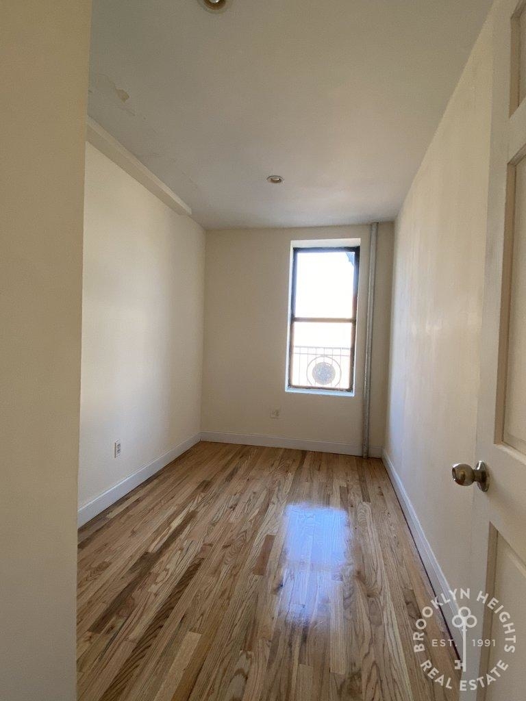568 Pacific St. - Photo 10
