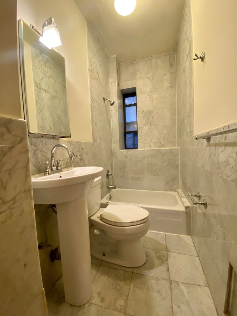 237 East 50th Street - Photo 8