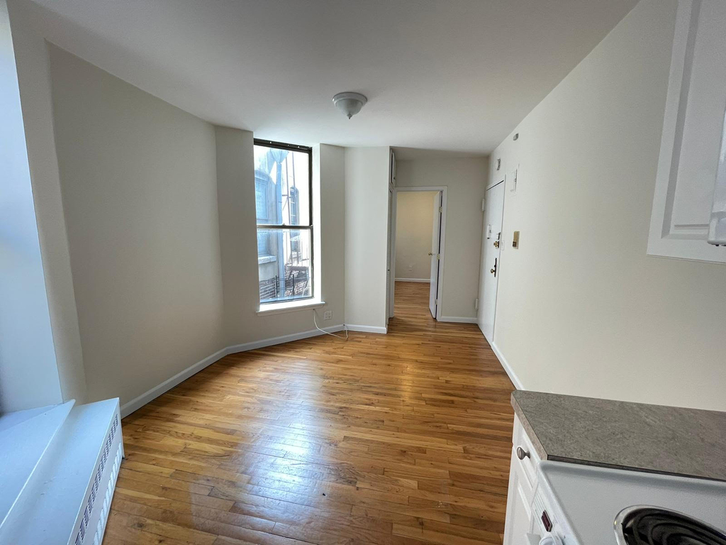 951 Amsterdam Avenue - Photo 0