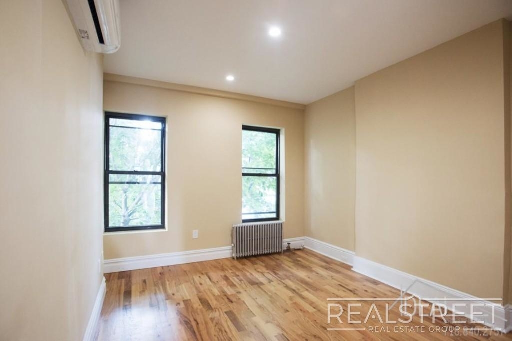 1233 Dean Street - Photo 4