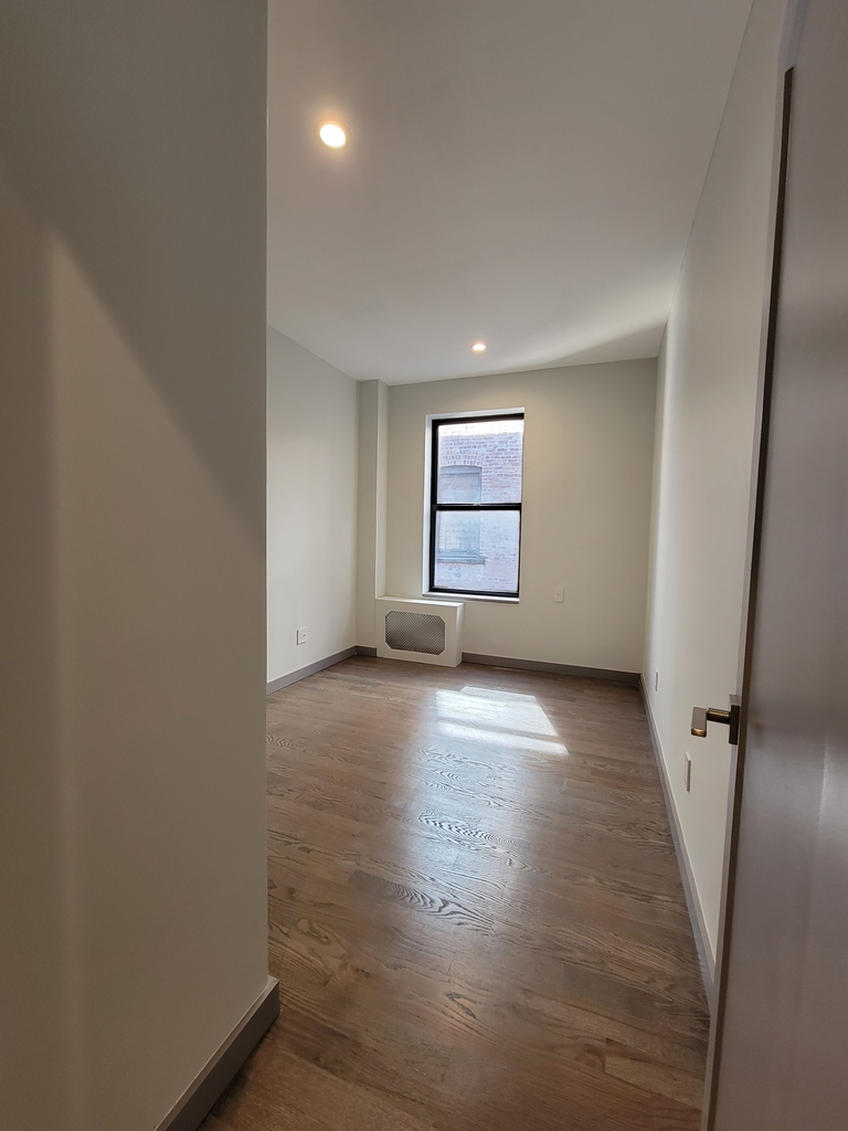 600 West 150th Street - Photo 7