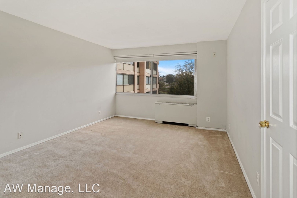 4515 Willard Ave Apt #607s - Photo 20