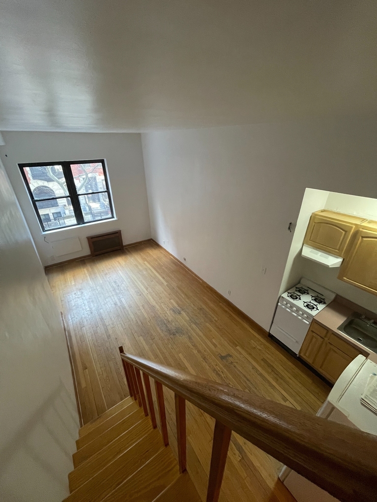 255 West 75th Street - Photo 1